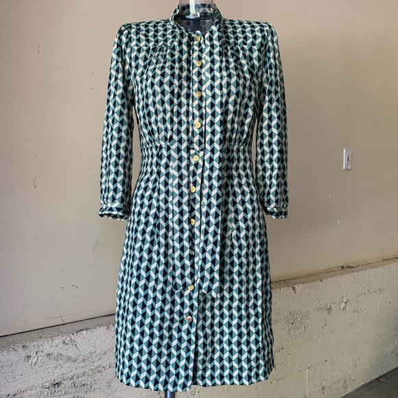 Retro inspired button up shift dress w neck tie - Picture 5 of 16